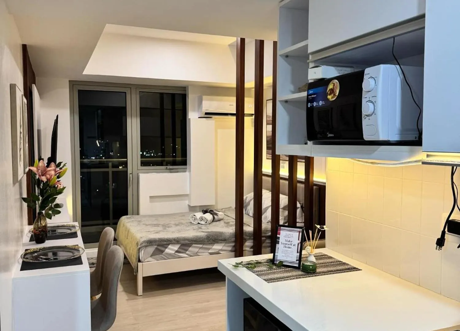 Hotel La Rynaz - Azure North Pampanga
